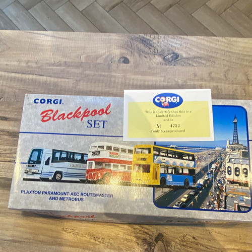 Corgi blackpool set bus - corgi,