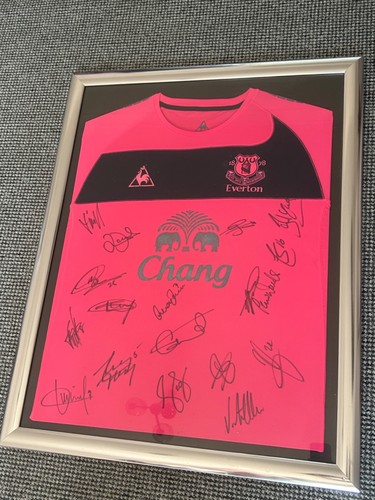 Everton mens signed framed - signed,