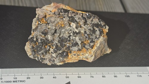 5cm cassiterite wheal - -,
