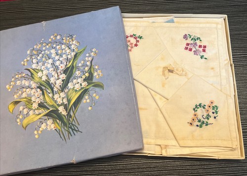 Vintage ladies handkerchiefs - vintage,