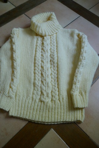 Hand knitted from france - hand,