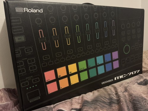 Roland 707 groovebox - groovebox, drum