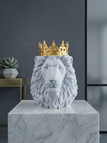 White gold lion head bust - &,