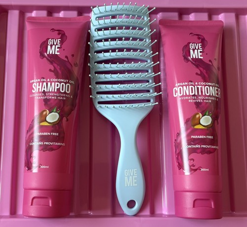 Give nourishing shampoo - me,