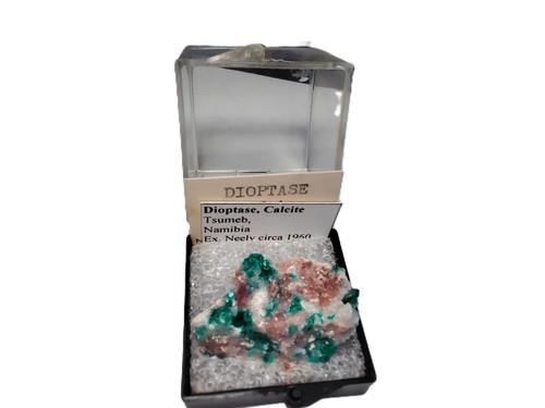 Dioptase calcite tsumeb - dioptase,, calcite--tsumeb