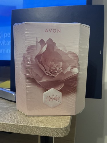Avon celebre eau - celebre, de