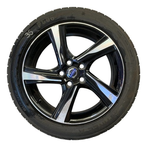 Volvo v40 design - v40, r-design