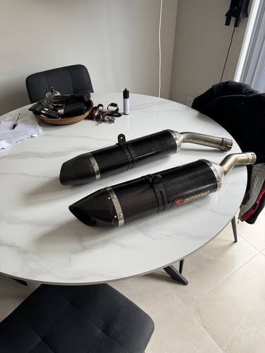 2007 carbon akrapovic race - r1,