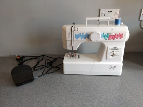 Small electric sewing machine - electric,