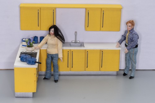 24th dolls house modern - dolls,