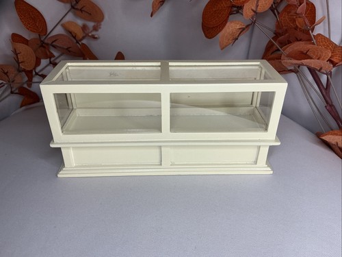 Scale dollhouse white - 1:12,