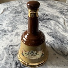 Vintage Wade Bells Blended Scotch Whisky 75cl Bell Decanter 10” Tall