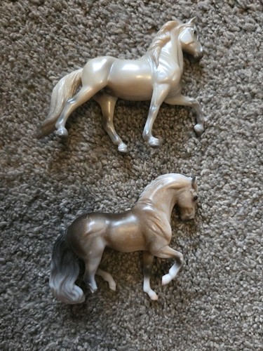 Breyer small horses 1 - breyer, x