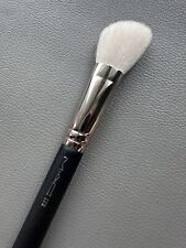 MAC 168 Large Angled Contour