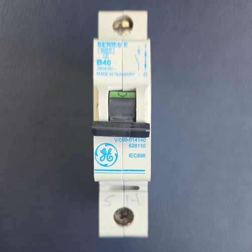 Series 40 amp - /, b