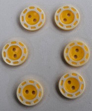 Stitch edge baby button -