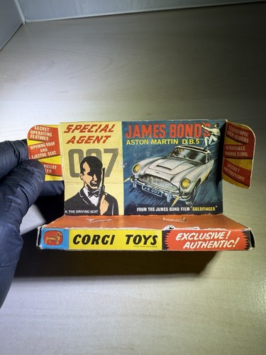 Vintage 1965 corgi 261 james - 261,