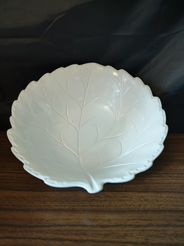 Large white leaf themed - large,