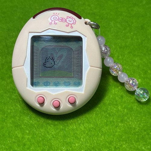 Bandai tamagotchi plus - plus, pink