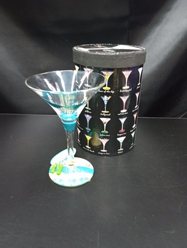 Lolita love martini hand - my,