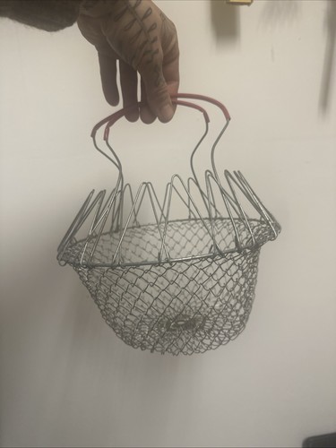 Vintage wire egg holder - wire,