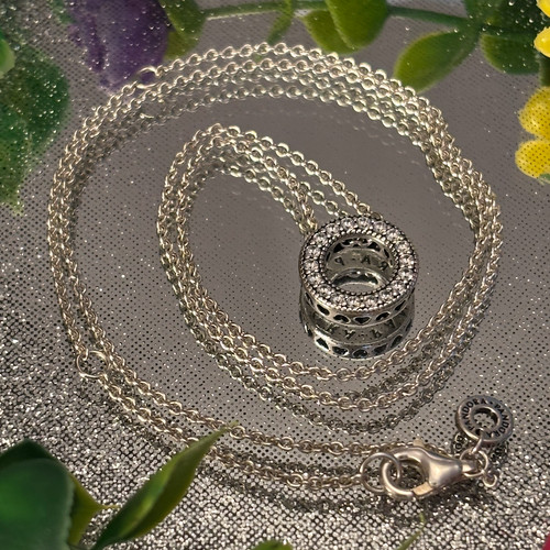 Pandora pave circle - 💖,