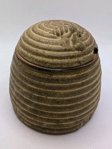 Pretty charmouth pottery - ⭐,