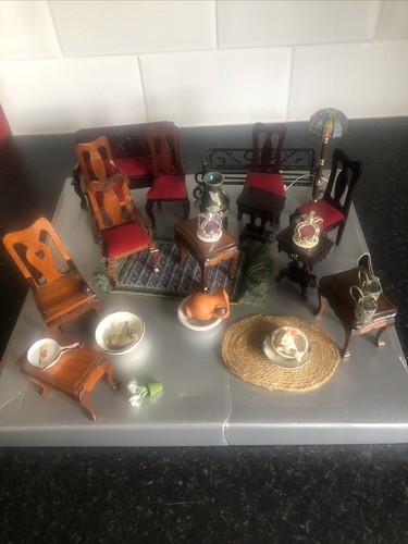 Dolls house furniture - 1/12,