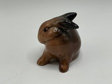 BESWICK SMALL BROWN RABBIT 824