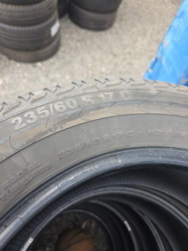 235 r17 102v - 4x, 60