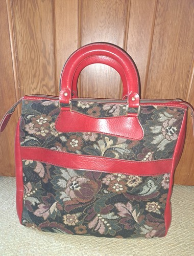 Vintage 60s 70s tapestry - &, red