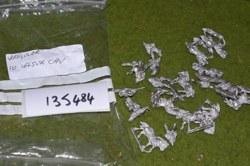 25mm medieval castings 10 - /,