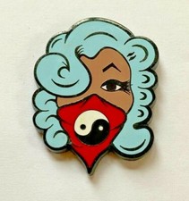 Hard Rock Cafe Pin Badge Lady