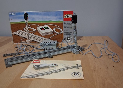 Lego train 7860 remote - lego,