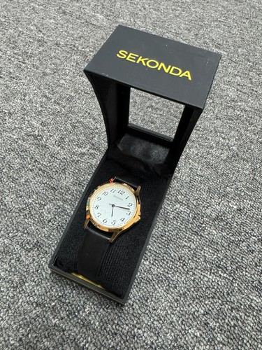 Sekonda classic analogue watch - classic,