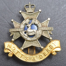 Notts & Derby ~ Bi Metal  Cap Badge ~ Q/C