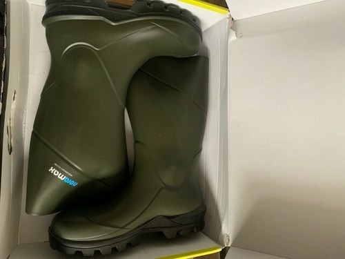 Wellington boots brand - wellington, in
