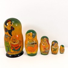 Vintage Snow White & Seven Dwarfs Nesting Dolls Folk Art Set