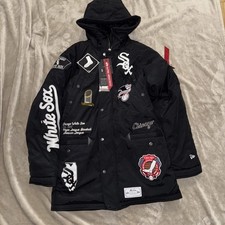 Men’s Medium New Era Parka