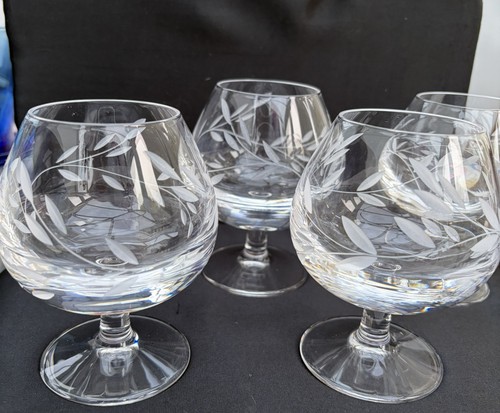 Brandy balloon sniffer glass