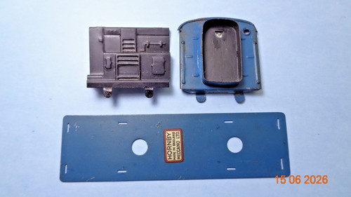 Hornby dublo three rail - three, a4