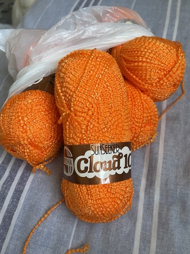 Approx cloud 50g balls - 10, of