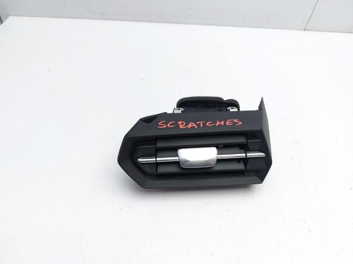 Dashboard air vent grill right - air,