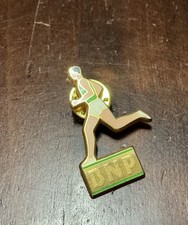VINTAGE BNP RUNNER PIN BADGE COLLECTABLE BADGE B.N.P 