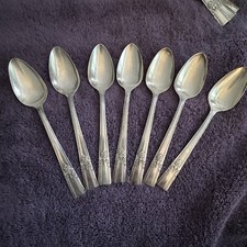 WM A Rogers AA Heavy Oneida Artistic Pattern Lot Of 7 Tea Spoons