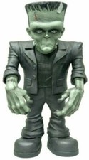 Official Mezco Toyz - Universal Monsters Frankenstein 18" Action Figure