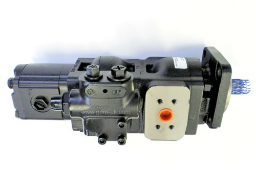 Triple hydraulic pump - , for