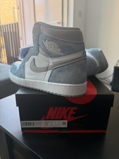 Air Jordan 1 Retro High Hyper