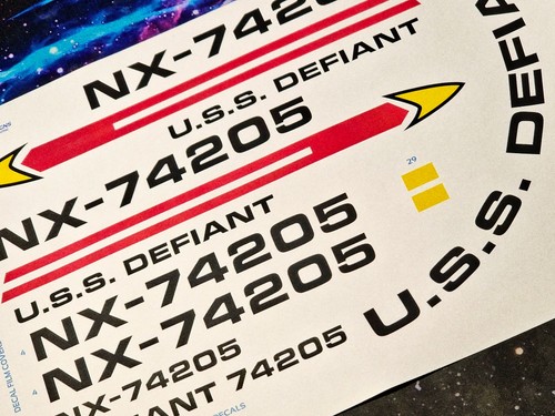 Star trek defiant class - trek,
