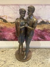 Couple Statue Antique Figurine